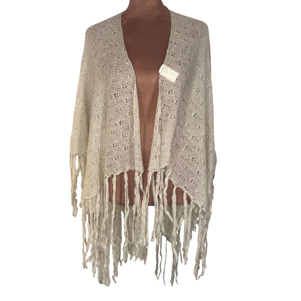 Profile Apparel Knit Fringe Shawl Wrap Women's S/M Beige‎ Open Front NWT Soft